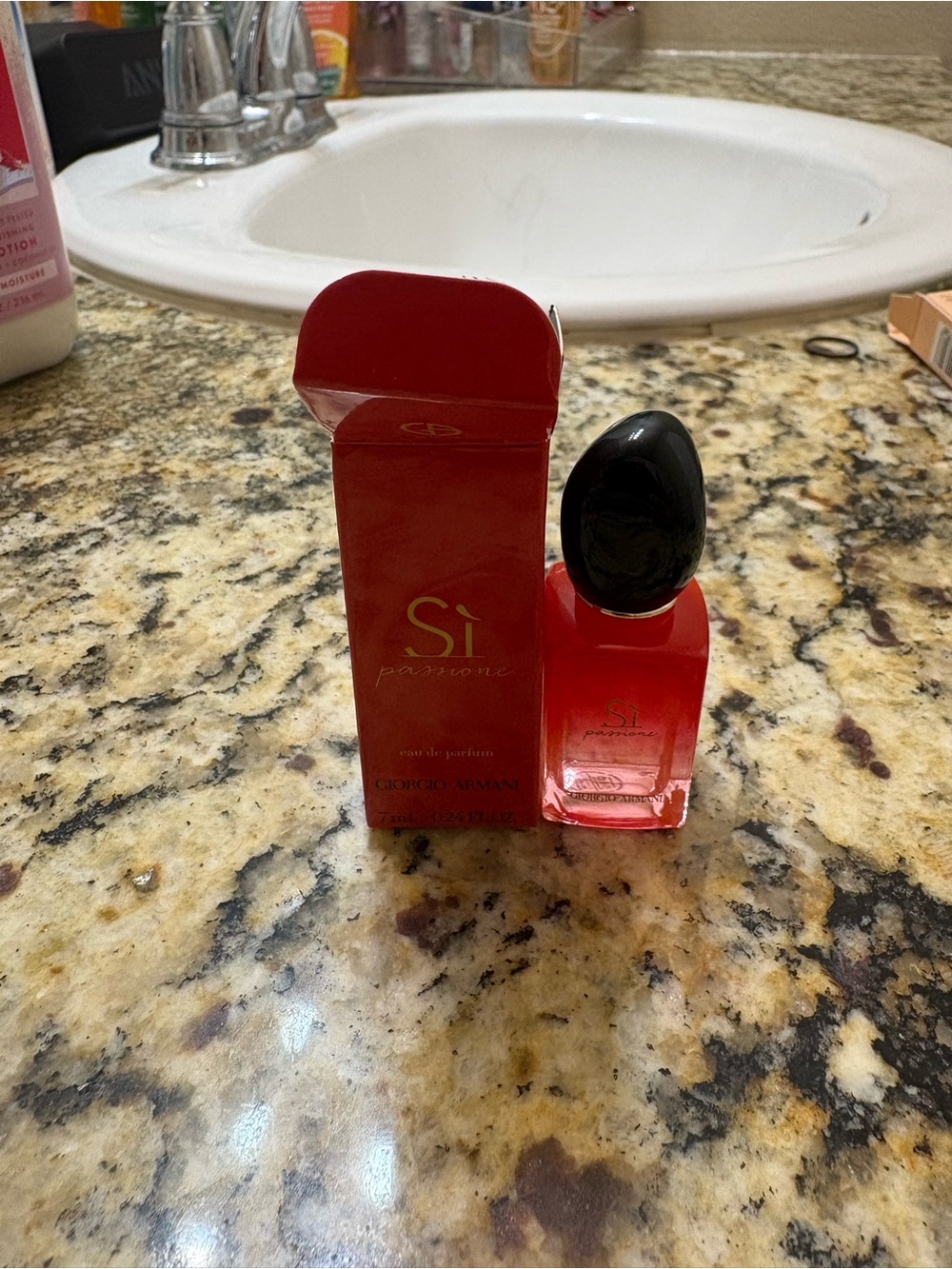 Giorgio Armani Sì Passione Red Bottle with Black Cap